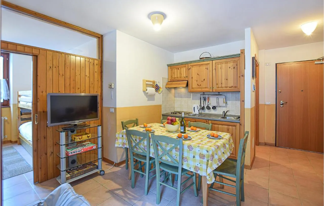Cozy Apartment In Aprica With Kitchen